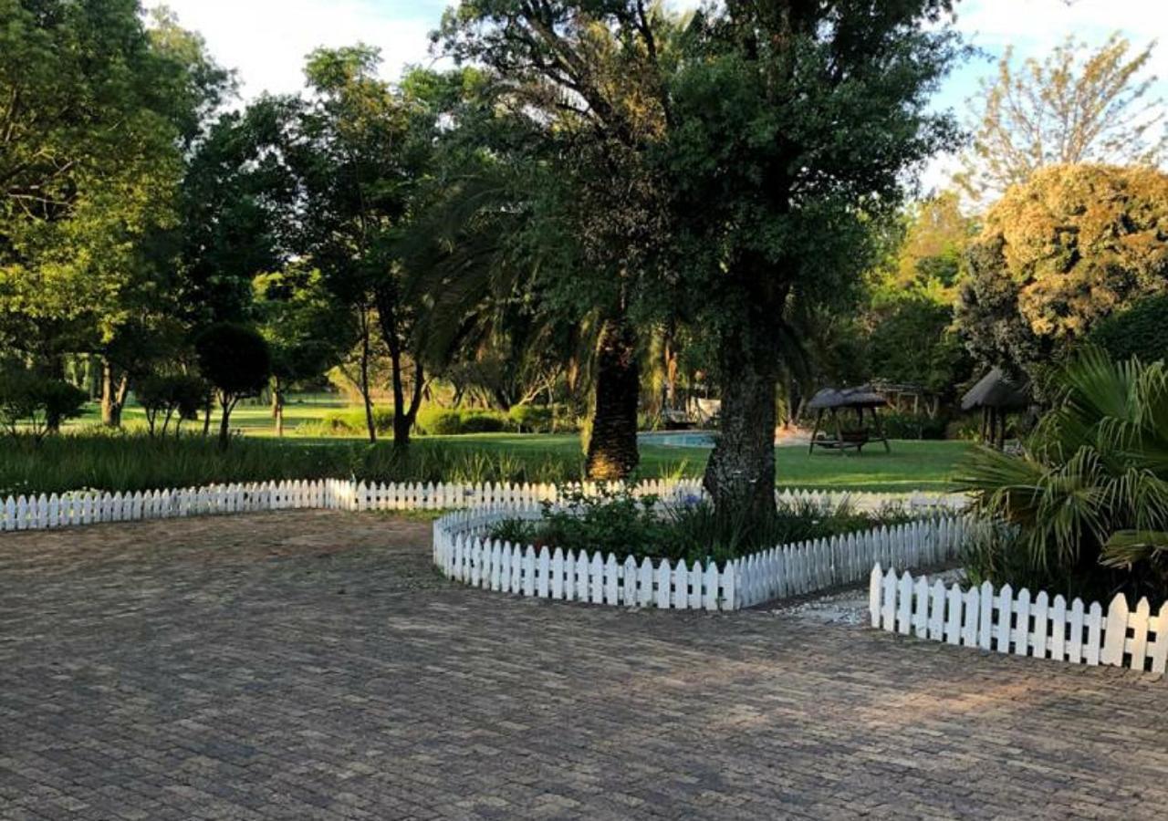 Weeping Willow Midrand Exterior foto